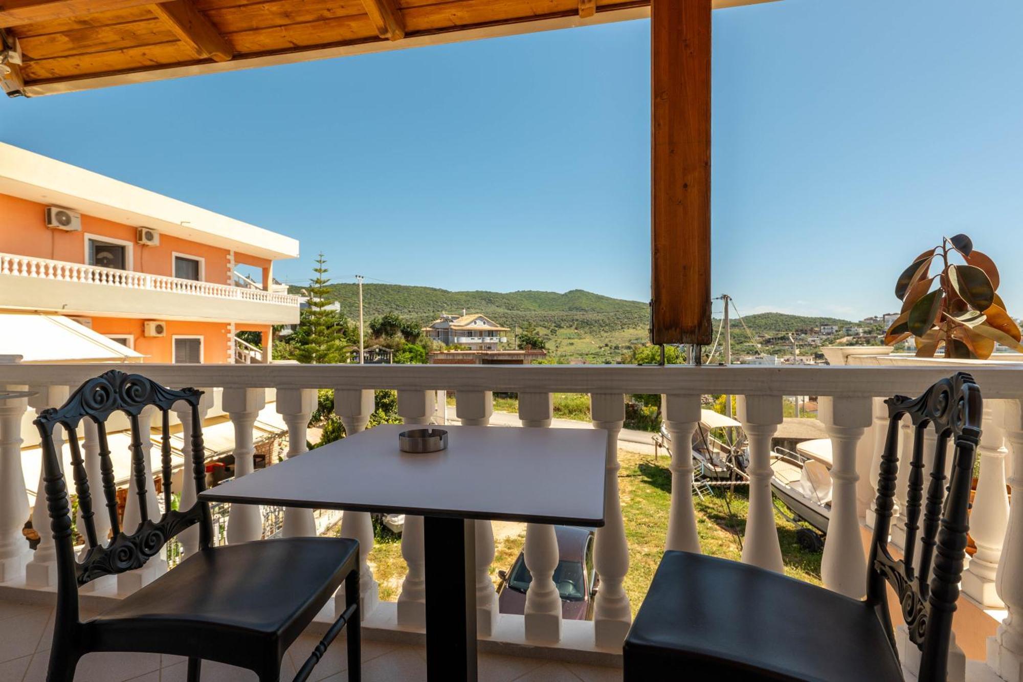 Villa Sunny Ksamil Exteriör bild